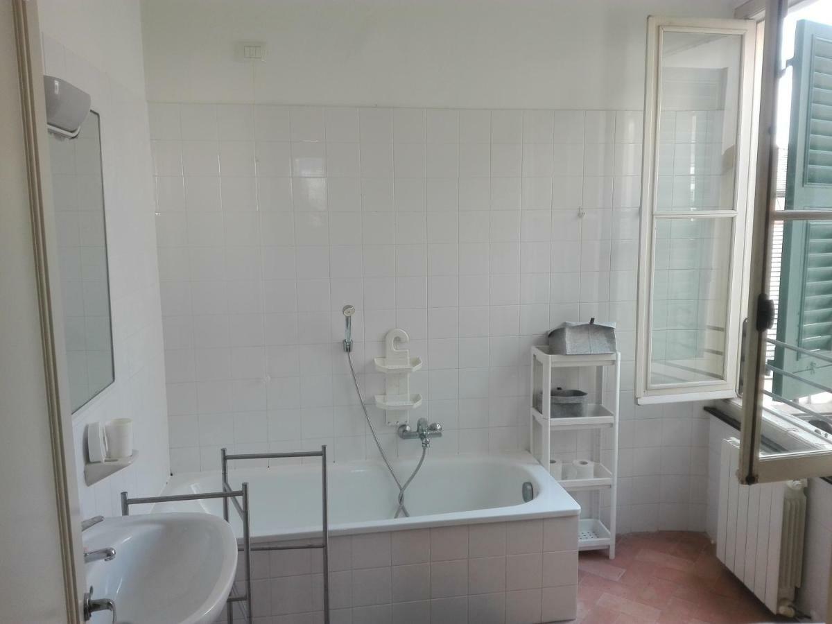 Al Chiostro Guesthouse Genoa Bagian luar foto