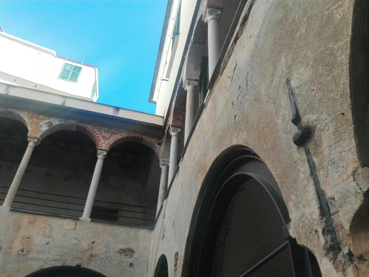 Al Chiostro Guesthouse Genoa Bagian luar foto