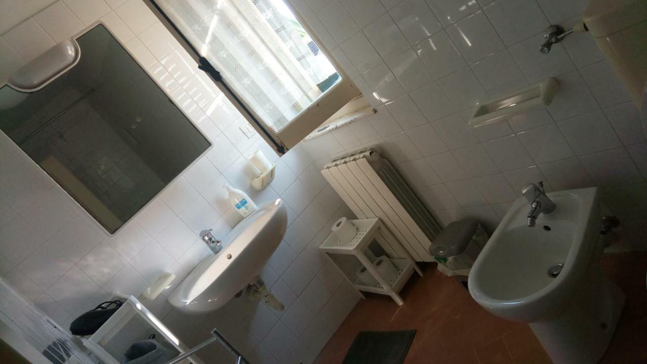 Al Chiostro Guesthouse Genoa Bagian luar foto